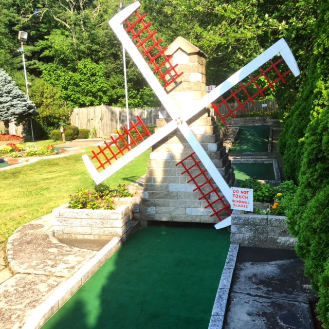 Hole #9 - Large Windmill (Par 2)