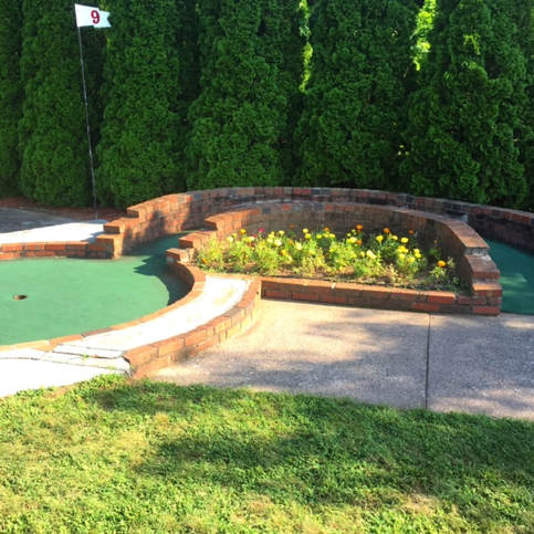 Hole #11 - Flower Island (Par 4)
